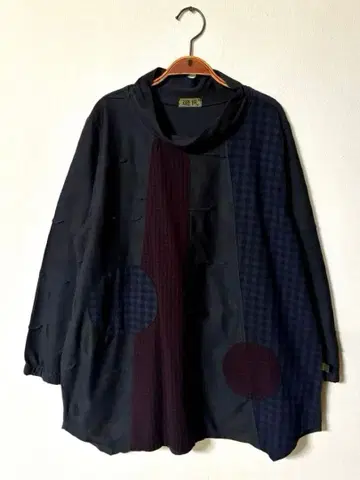 유민 루즈핏 튜닉 패치워크 라운드 패턴 다크 네이비 (네이비 계열)