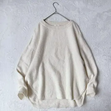 플라주 슬릿 풀오버 니트 루즈핏 크루넥 아이보리