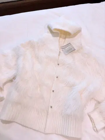 [한국 구매] 화이트 퍼 니트 가디건 / 택 포함