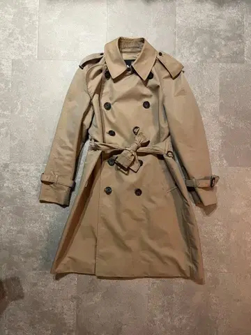 Aquascutum 베이지 트렌치코트