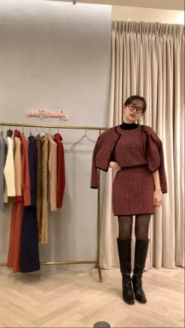 [ 2세트 ] tina:jojun 빨간색 셋업 가디건 스커트