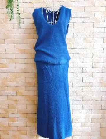 미사용 새상품급 [푸치 플뢰르] 셋업 퍼 샤기 니트 블루 프리