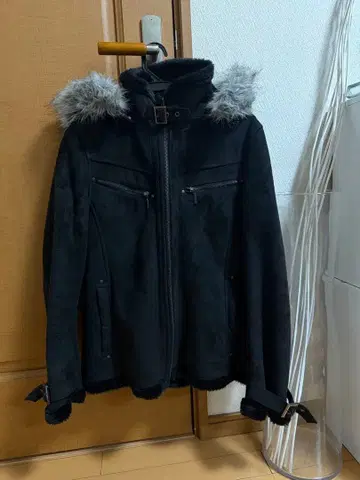 ROUSHATTE 퍼 포함 스웨이드 짧은 기장 자켓 그런지 y2k