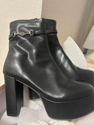 미셸 마카롱 부츠 블랙