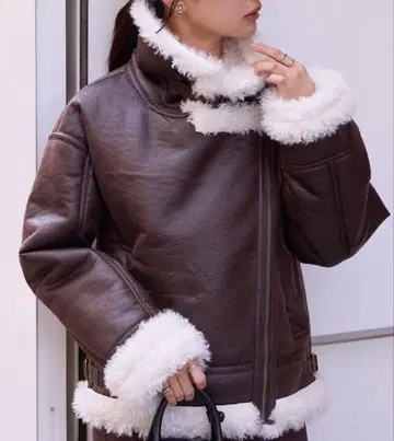 브라운 가죽 숏 자켓 퍼 포함