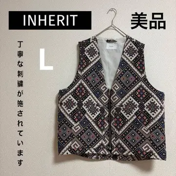 새상품급 [거의 미사용] INHERIT 기하학 패턴 자수 집업 베스트