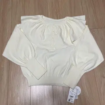 LOWRYS FARM [ 앞뒤 착용 가능 ] 프릴 니트