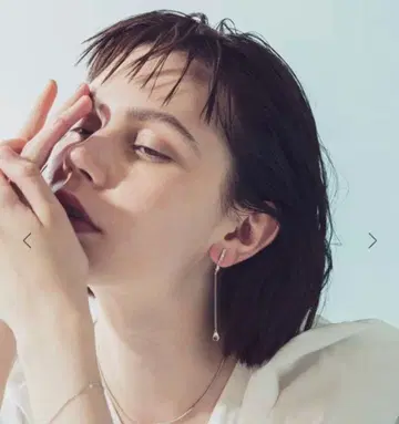 ete 실버 드롭형 귀걸이