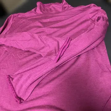 MISSONI 이탈리아제 하이넥 긴팔 T셔츠 적자색 핑크