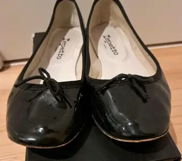 Repetto 블랙 에나멜 발레 슈즈