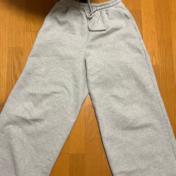 그레이 플리스 조거 팬츠 뒷주머니 포함