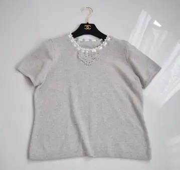 레리안 캐시미어 혼방 숏슬리브 니트 풀오버 연그레이