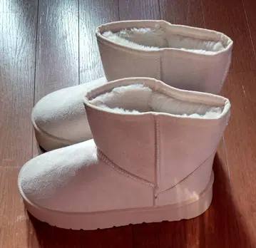 통굽 아웃 심 무스탕 숏부츠 25cm GRL