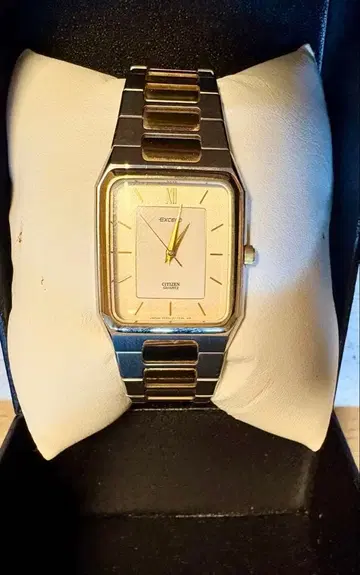 CITIZEN EXCEED 아날로그 쿼츠 새상품급 할인 가능