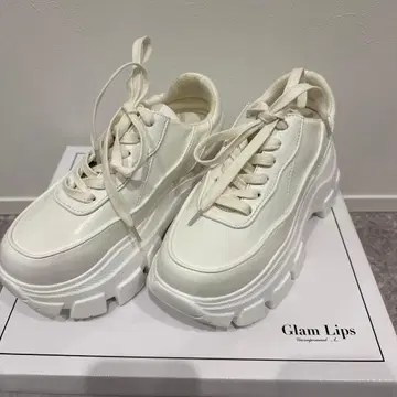 화이트 통굽 스니커즈