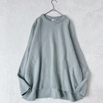 이에나 울 캐시미어 겨드랑이 슬릿 크루넥 풀오버 색스 블루