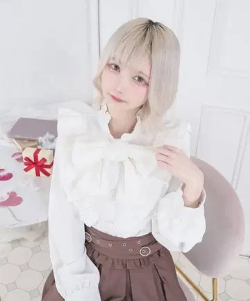 Pal elfy 레이스 보타이 블라우스 화이트