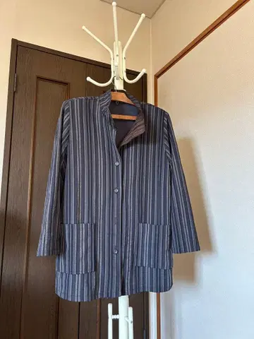 스트라이프 테일러드 자켓