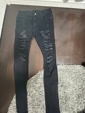 mnml 데미지 슬림 핏 블랙