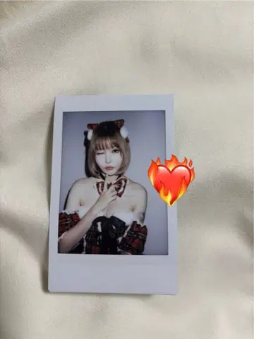 센리츠 카나노 산타 의상 2025 폴라로이드