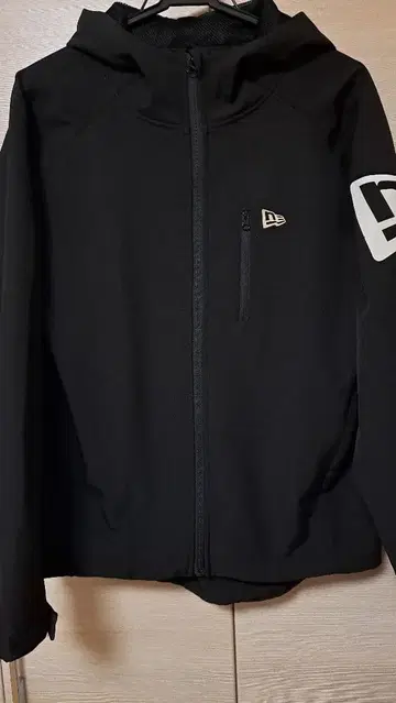 [ 남녀 공용 ] NEW ERA 뉴에라 지퍼 후드티