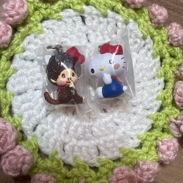 몬치치 x 헬로키티 메지루시 액세서리