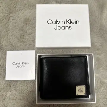 캘빈 클라인 진스 블랙 이단 접이식 지갑