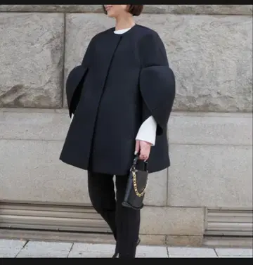 heve 튤립 슬리브 본딩 코트 블랙 새상품