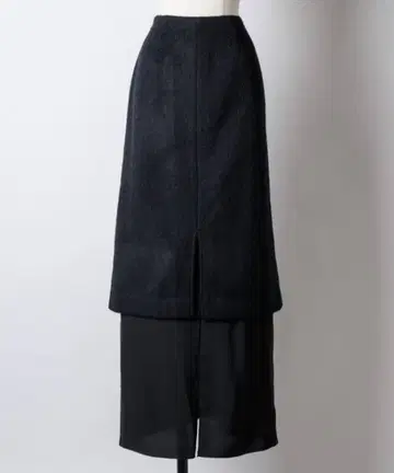 A BELLE ETUDE 샤기 슬릿 스커트 블랙 사이즈 0