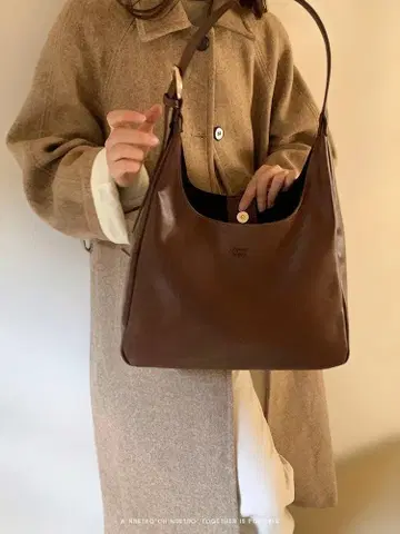 Chio2nd 9세대 겨드랑이 아래 토트백 - 새상품