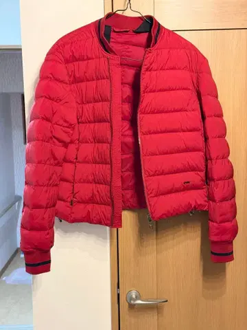 ARMANI 엠포리오 아르마니 다운 자켓 빨간색 레드