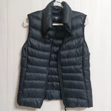유니클로 블랙 다운 베스트 여성용 M