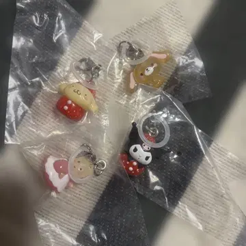 딸기 메지루시 참 가챠가챠 산리오