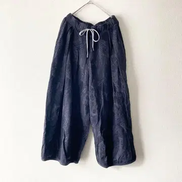 [ 새상품급 ] sneeuw 와이드 팬츠 자카드 블랙