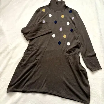 센소유니코 t.b 하이넥 도트 니트 변형 루즈핏