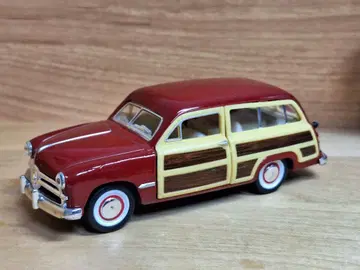 1949 포드 우디 왜건 레드