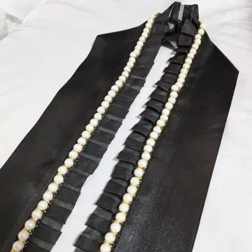 블랙 겹침 옷깃 진주 프릴