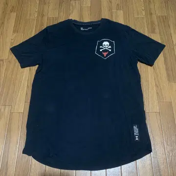 나가부치 츠요시 착용 모델 언더아머 프로젝트 락