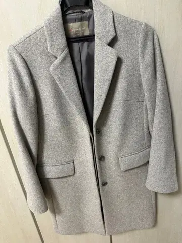 유나이티드 애로우즈 코트