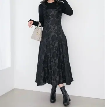 MAJESTIC LEGON 숄더 프릴 도킹 원피스 장미 무늬