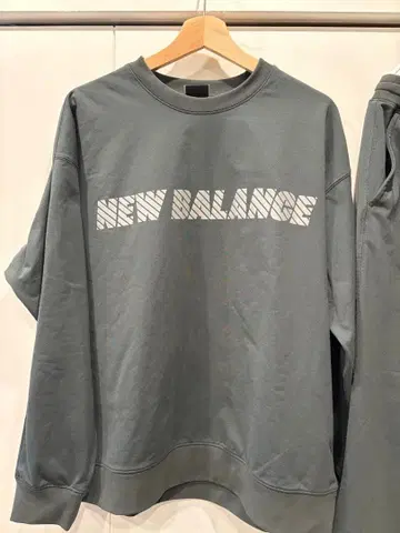 NEW BALANCE 그레이 트레이닝복 L 사이즈