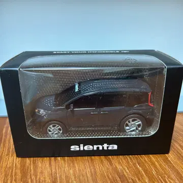 도요타 시엔타 미니카 블랙