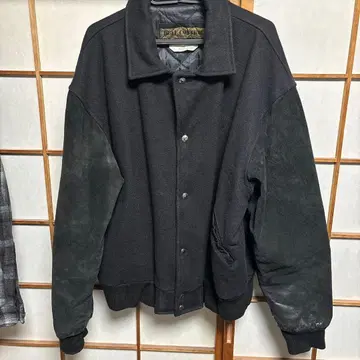 블랙 울 스웨이드 바시티 자켓 자켓 카라 부착