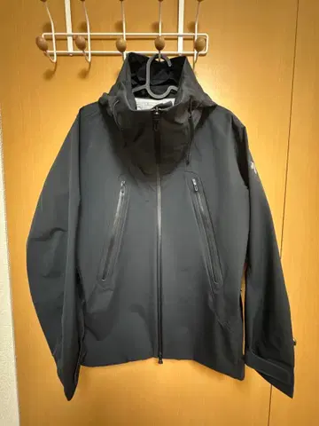 DESCENTE ALLTERRAIN CREAS 올터레인 클레아스 블랙