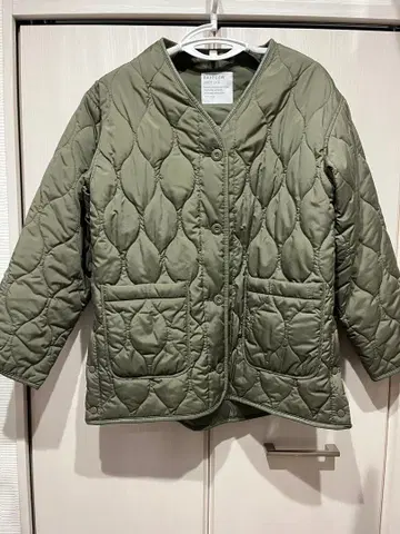 올리브 그린 퀼팅 자켓