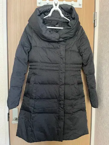 INDIVI GALLEST [새상품급] 후드 부착 롱 다운 자켓