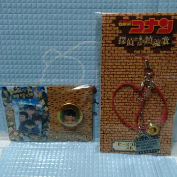 명탐정 코난 탐정들의 레퀴엠 스트랩+캔 배지