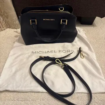 MICHAEL KORS 네이비 핸드백