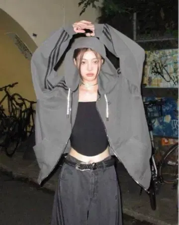 adidas 지퍼 후드티 adilenium