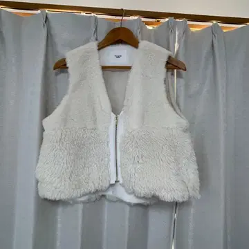 Praia 인조 모피 베스트